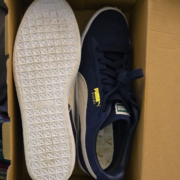 Puma Men's Navy and Beige Sneakers - Picture 3 of 3